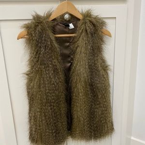 Fur vest